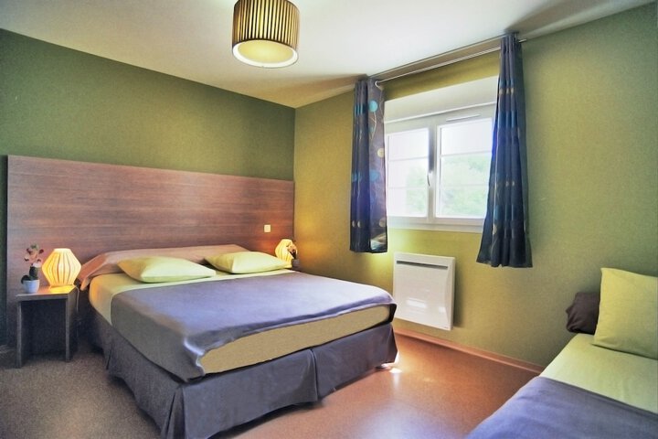 Room 16 of 32
