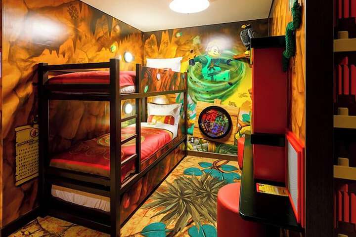 Room 30 of 119