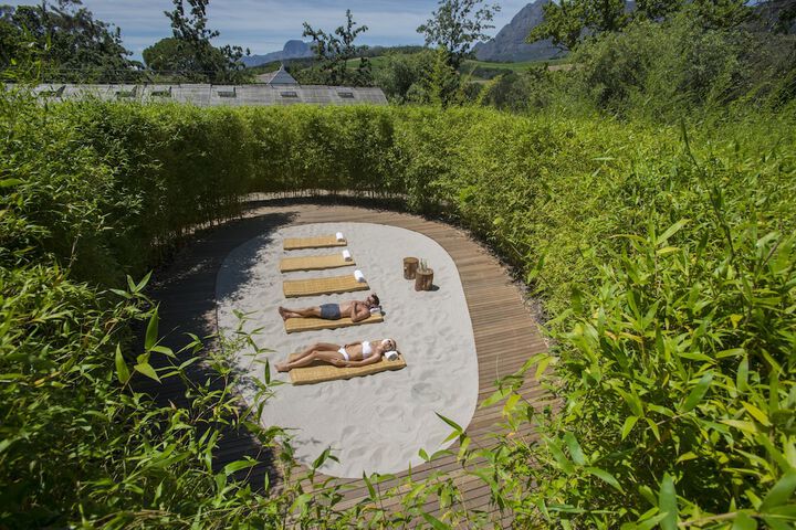Sundeck 122 of 136