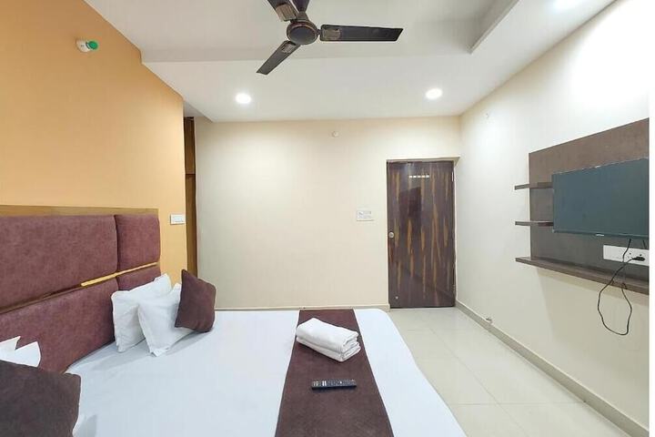 Room 5 of 35