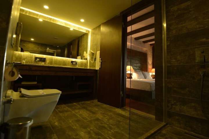 Room 64 of 169