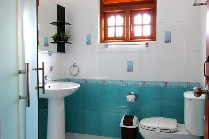 Room 5 of 14