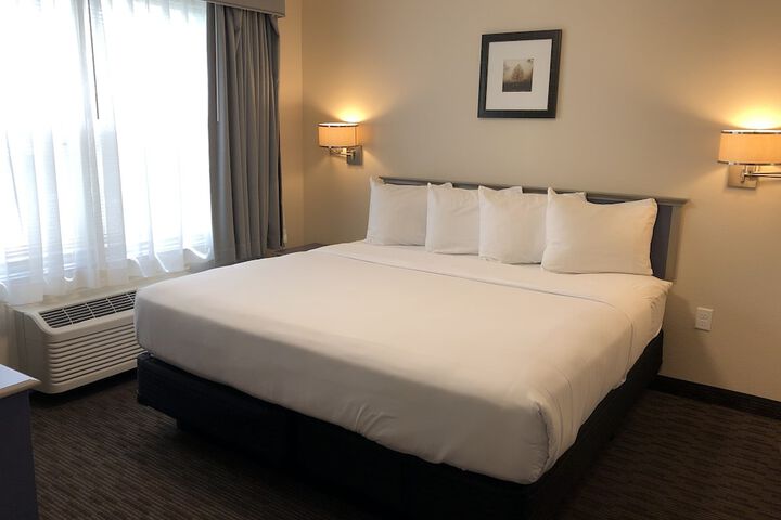 Room 9 of 48