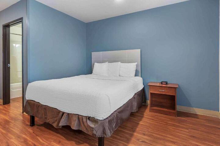 Studio with Double Bed (8 of 12)
