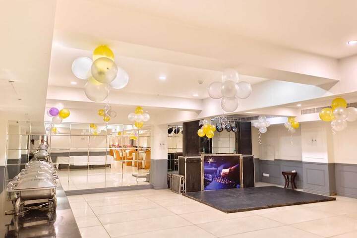 Ballroom/Hall 42 of 48
