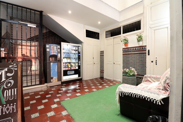 Entrance & Lobby