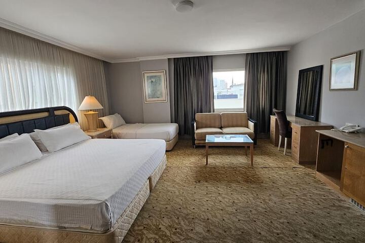 Room 22 of 116