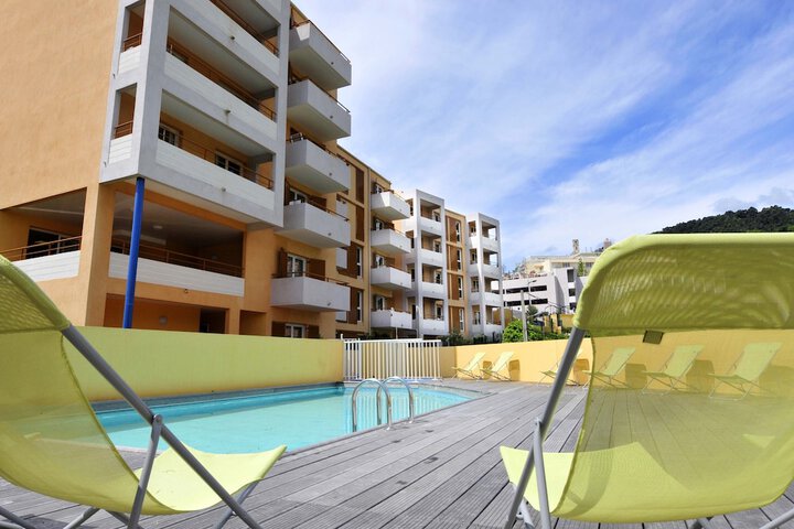 Pool Hotel