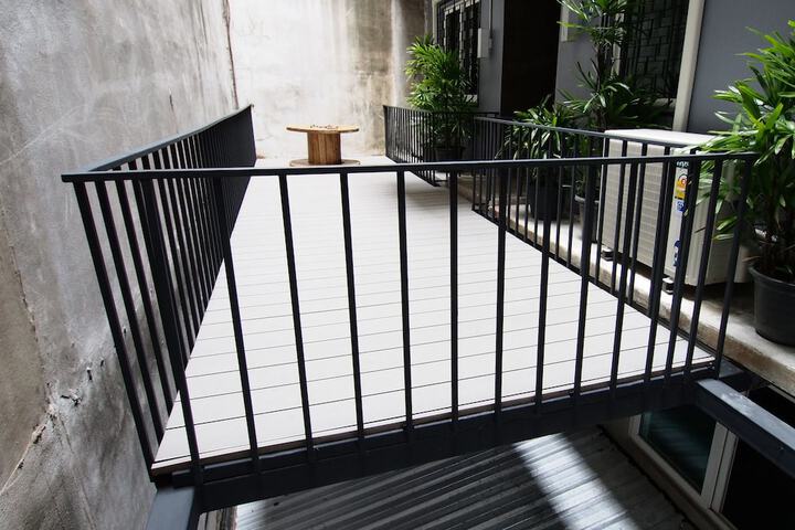 Terrace/Patio 29 of 31