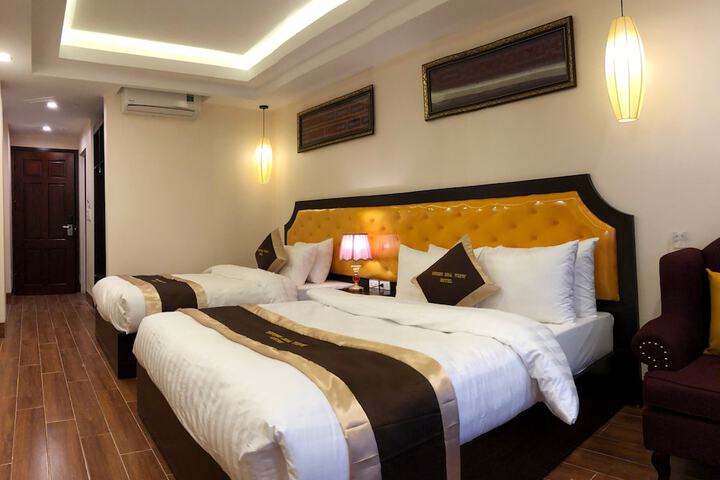 Room 8 of 36