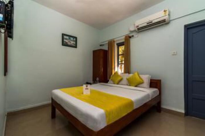 Room 6 of 18