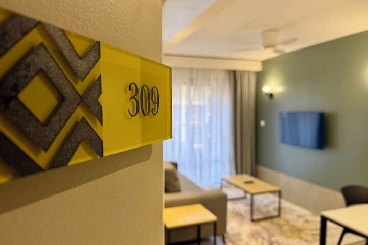 Room 10 of 30