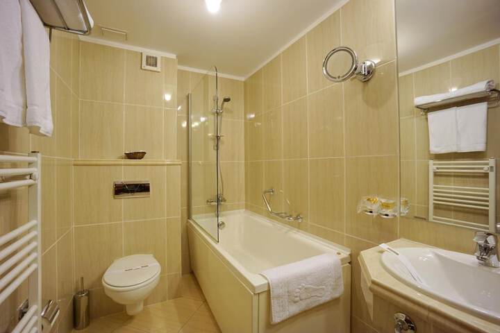Clean Restrooms