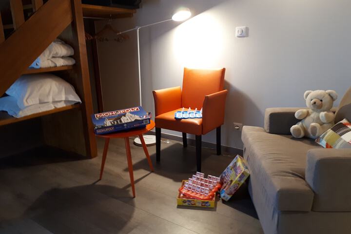 Room 10 of 47