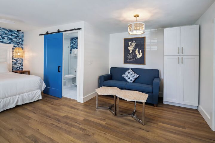 Room 8 of 51