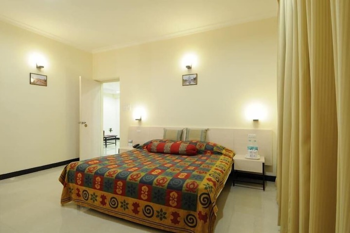 Room 8 of 36