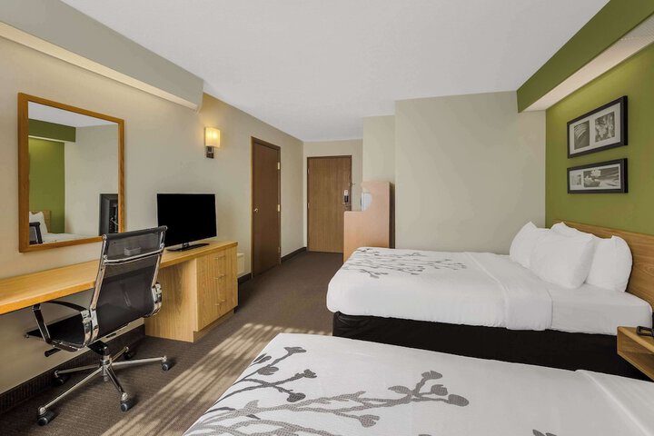 2 Double Beds (7 of 12)