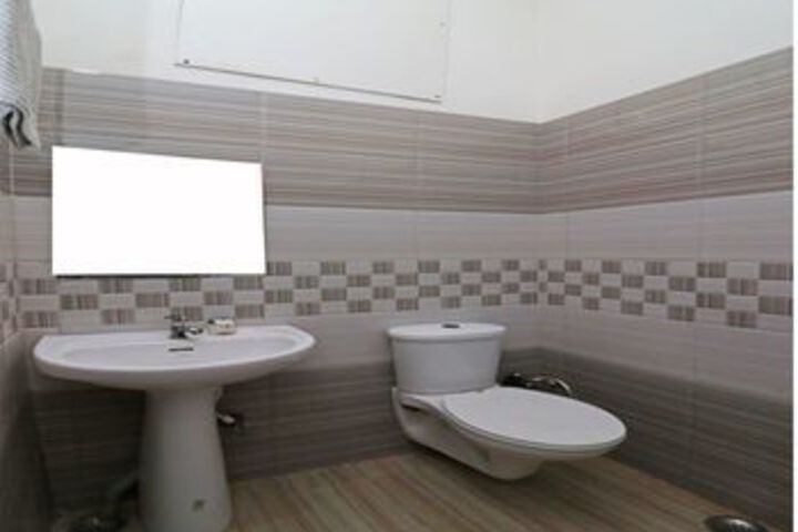 Room 5 of 25