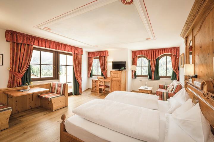 Room 10 of 54