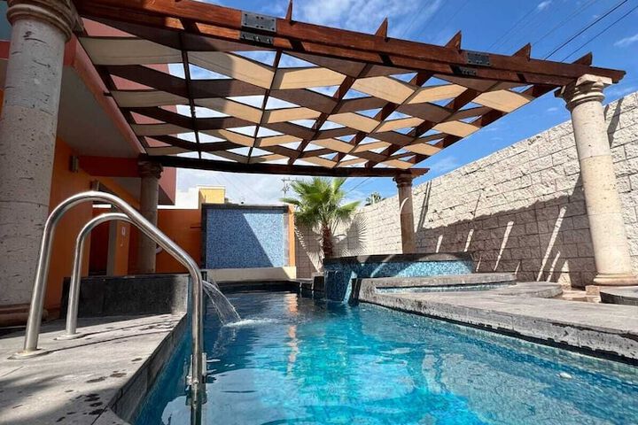 Pool Hotel