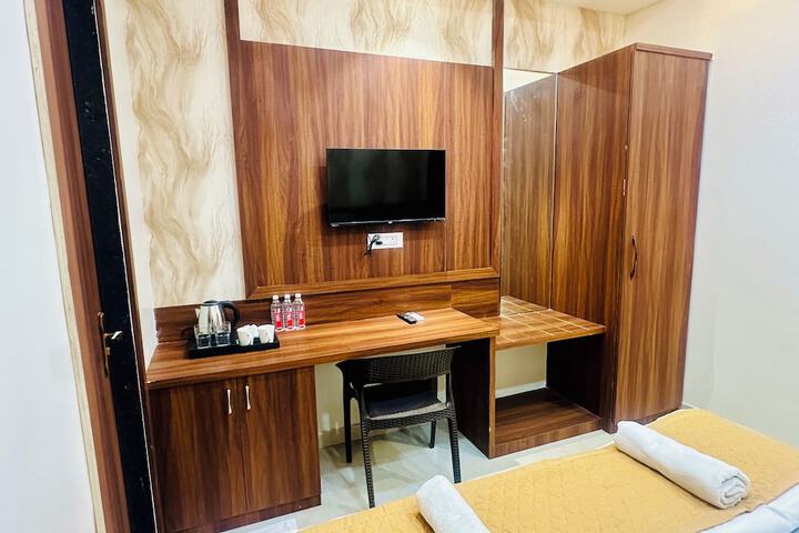 Room 6 of 74