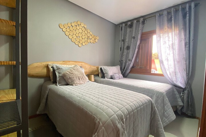 Room 4 of 38