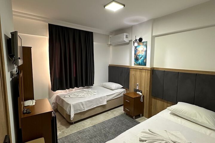 Room 3 of 26