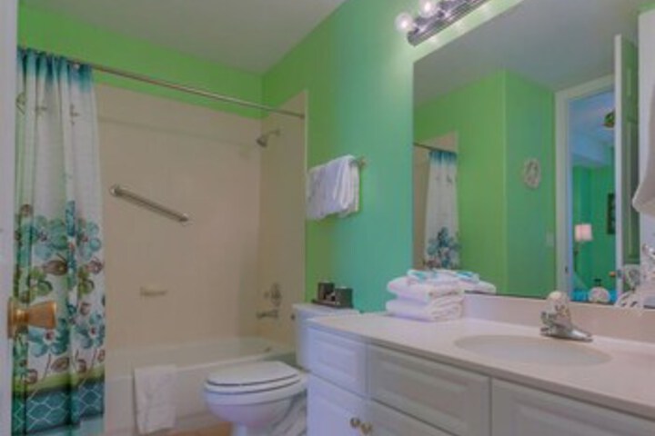 Room 28 of 155