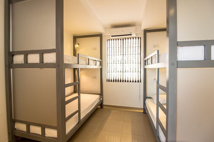 Room 15 of 40