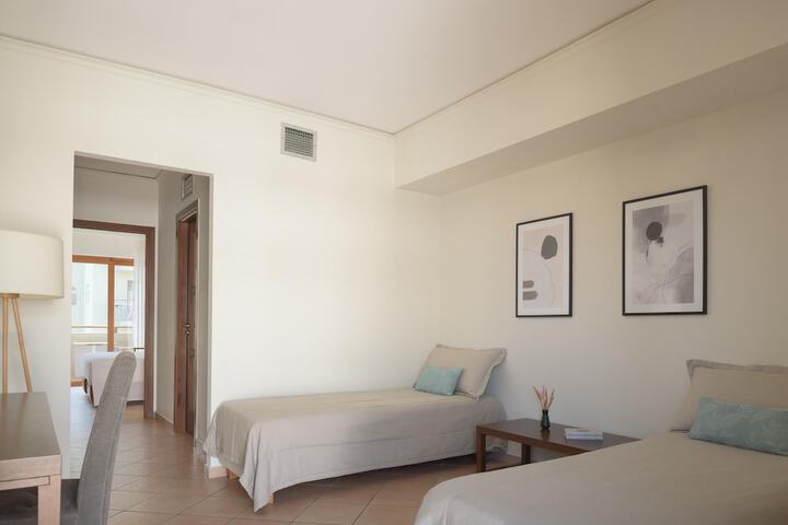 Room 100 of 357