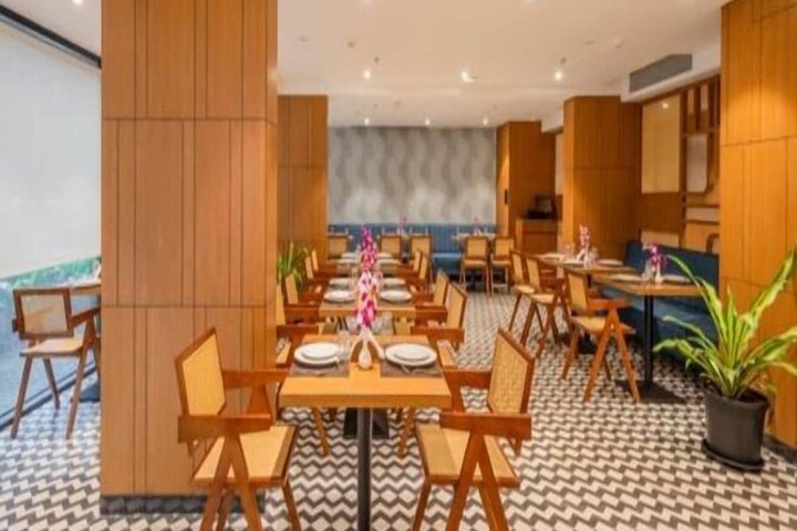 Dining 9 of 9