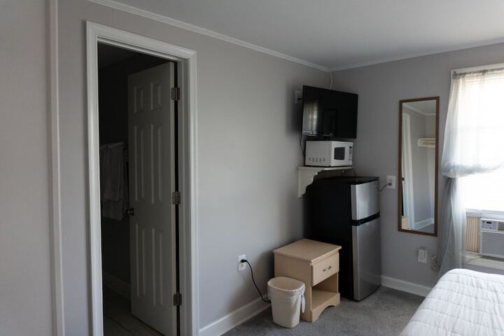 Room 8 of 31