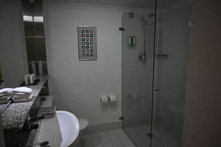 Room 44 of 58