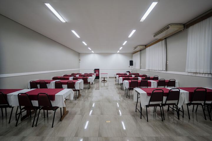 Ballroom/Hall 163 of 175