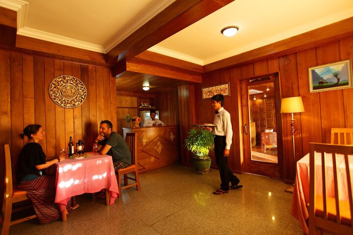 Dining 14 of 20