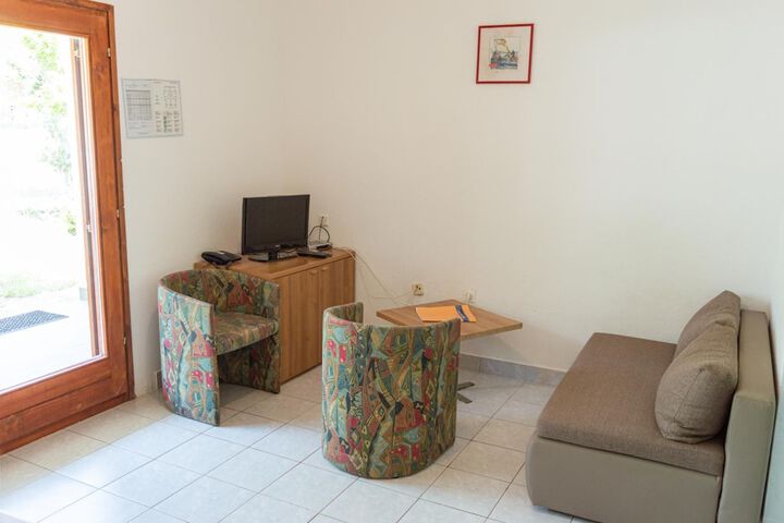 Room 12 of 44