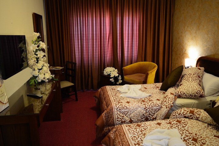 Room 8 of 31
