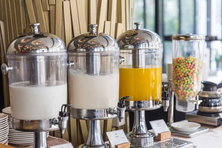 Breakfast/Coffee Service 85 of 129