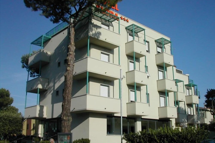 Hotel 44 of 45