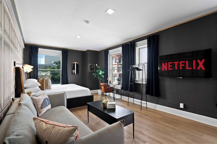 Room 194 of 285