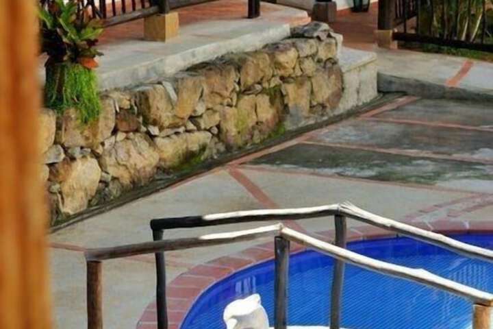 Pool 65 of 100