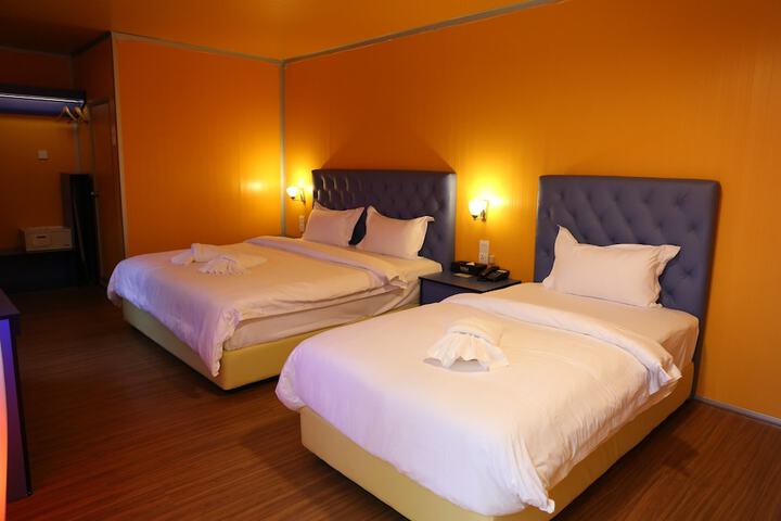 Room 8 of 35