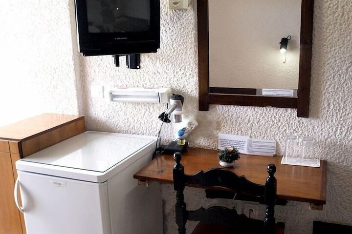 Room 9 of 22