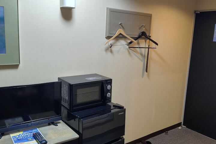 Room 10 of 29