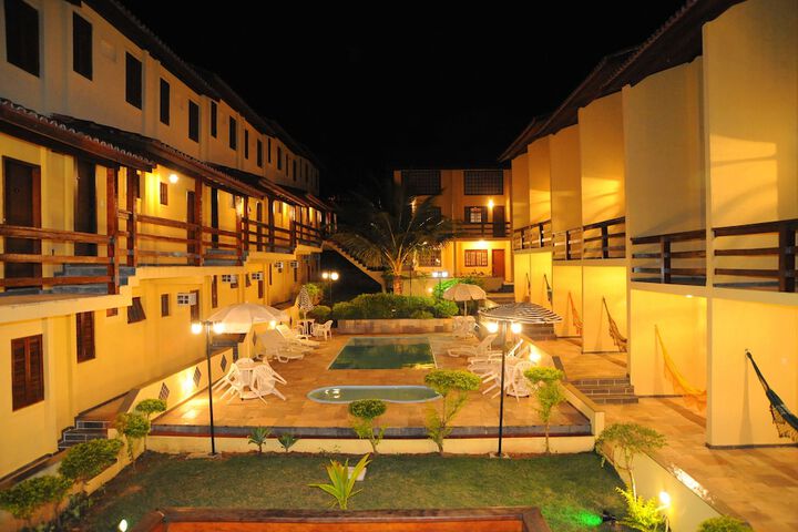 Hotel Pool