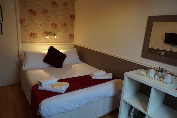 The Boundary Hotel Image 3