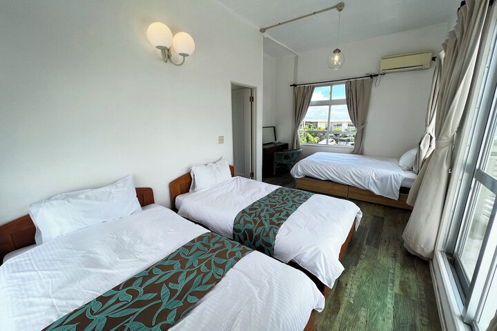 Room 5 of 38