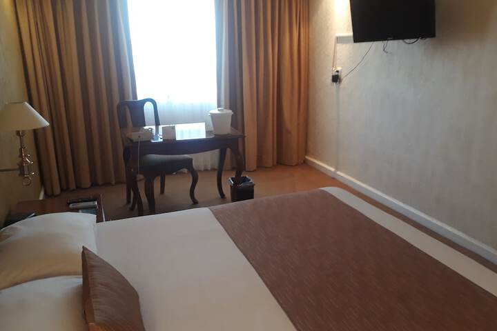 Room 14 of 95