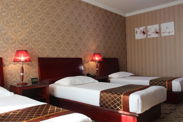 Room 3 of 62