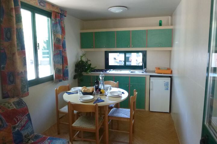 Room 4 of 10